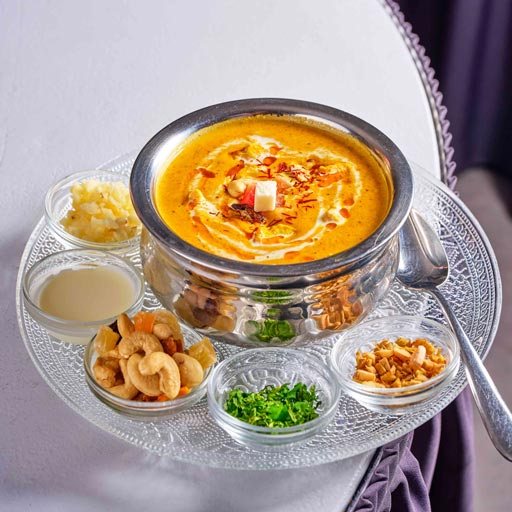 chicken_korma_uber_eats_india_village_restaurant_interlaken_april26_hurrah_fotografie_0192