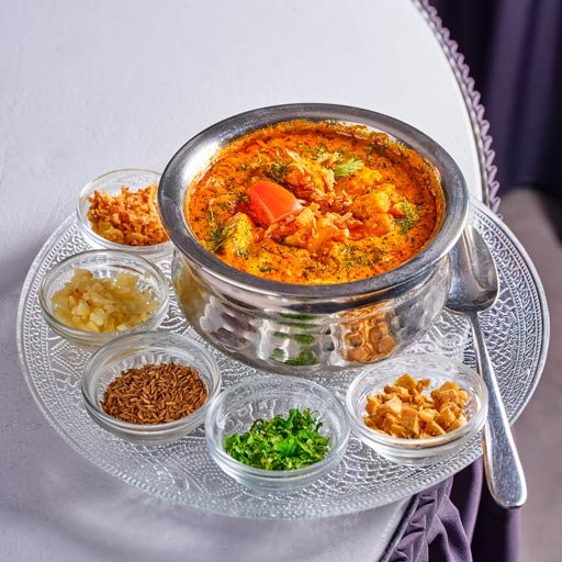 chicken_masala_uber_eats_india_village_restaurant_interlaken_april26_hurrah_fotografie_0201