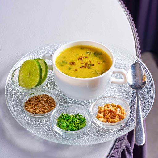 chicken_soupe_uber_eats_india_village_restaurant_interlaken_april26_hurrah_fotografie_0167
