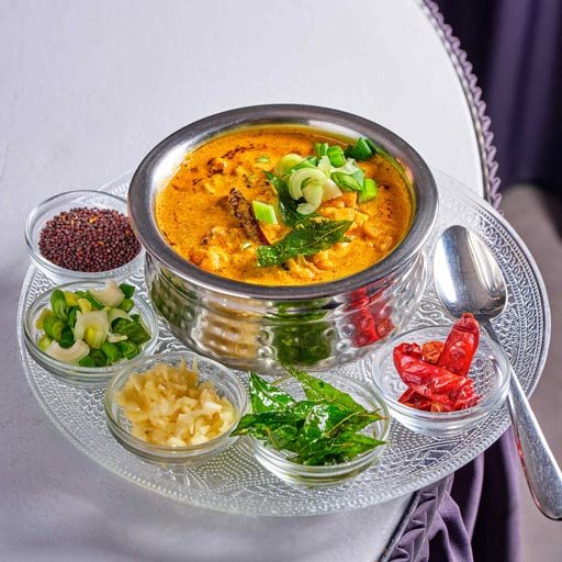 cocnut_chicken_curry_uber_eats_india_village_restaurant_interlaken_april26_hurrah_fotografie_0184