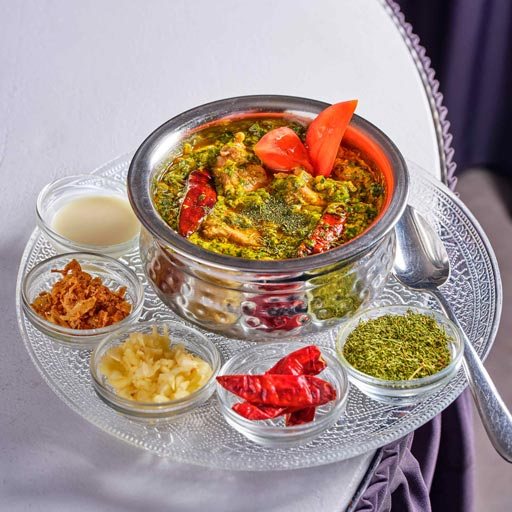 saag_gosht_uber_eats_india_village_restaurant_interlaken_april26_hurrah_fotografie_0188